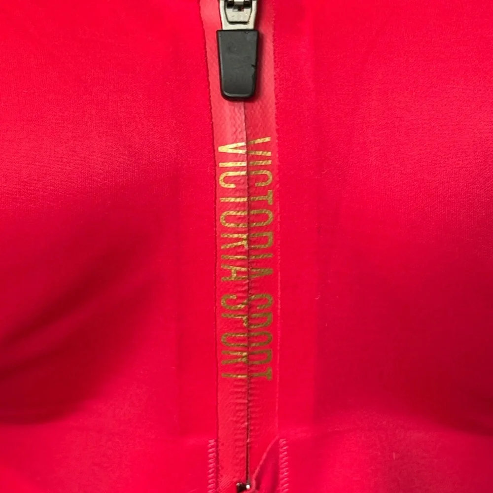 Victoria's Secret Incredible Knockout Ultra Max Sport Bra Womens Sz 38C Ruby Red - Picture 2 of 6